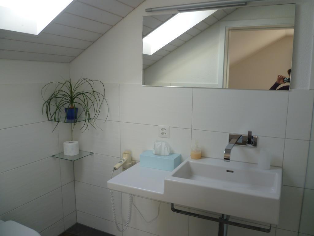Hotel Speiserestaurant Bahnhof Güttingen Eksteriør billede