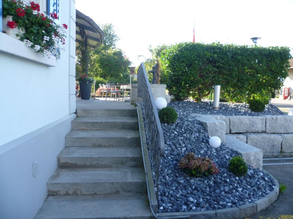 Hotel Speiserestaurant Bahnhof Güttingen Eksteriør billede