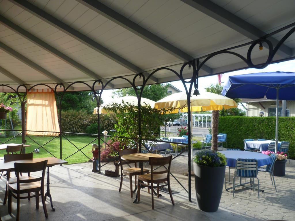 Hotel Speiserestaurant Bahnhof Güttingen Eksteriør billede