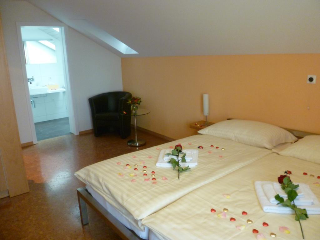 Hotel Speiserestaurant Bahnhof Güttingen Eksteriør billede