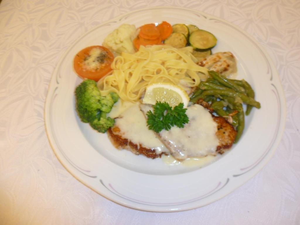 Hotel Speiserestaurant Bahnhof Güttingen Eksteriør billede
