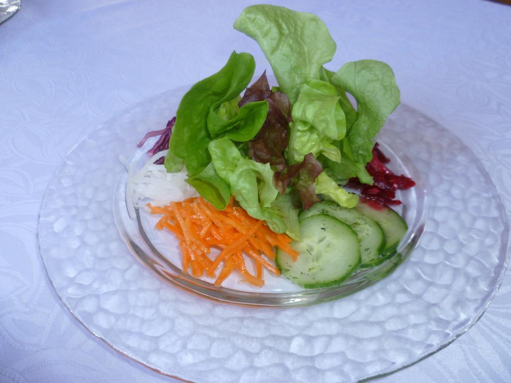 Hotel Speiserestaurant Bahnhof Güttingen Eksteriør billede